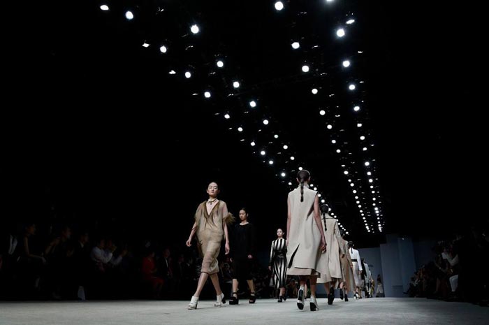 如何策劃一場服裝發(fā)布會？