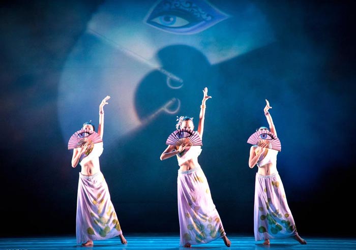 推薦3個落地性強的企業(yè)年會舞蹈節(jié)目